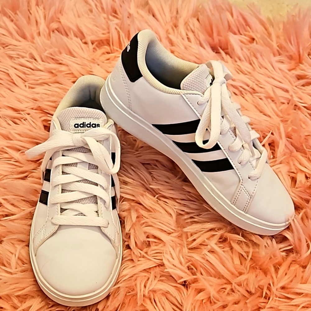 Adidas Grand Court 2.0 Sneaker - Kids' size 2½